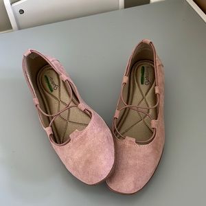 Womens comfy flats